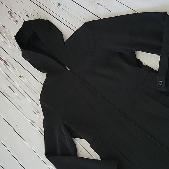 Black Jacket - Picture 4 of 8